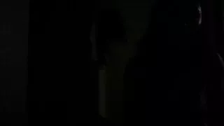 Studentė išlenkė nug ...