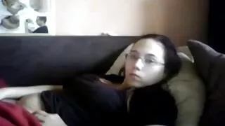 Suaugęs vyras sunkia ...