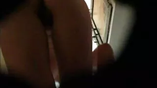 Busty Saina išskėtė  ...